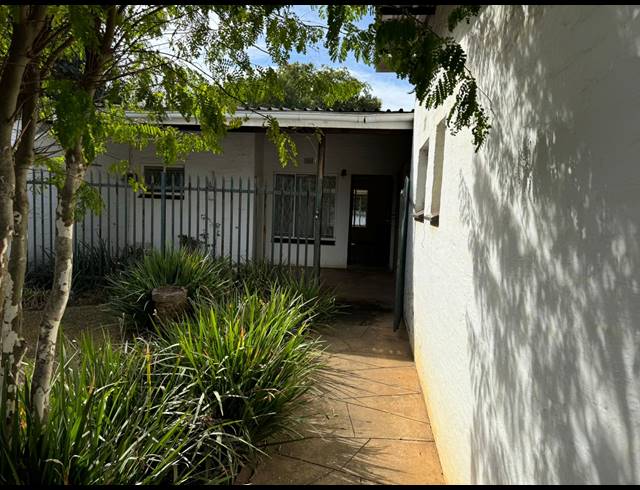 3 BEDROOM SECTIONAL TITLE FOR SALE IN MERRIVALE